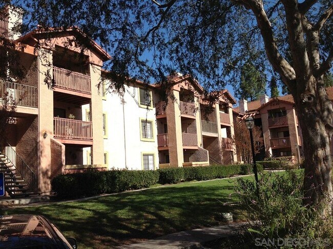 Foto del edificio - 12071 Alta Carmel Ct