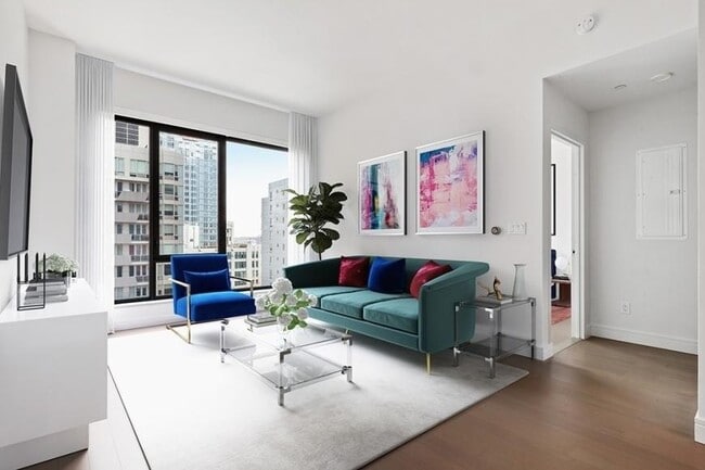 Foto del edificio - 2 bedroom in LONG ISLAND CITY NY 11101