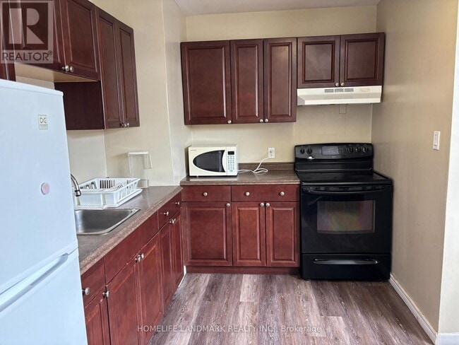 Building Photo - 145 Tulloch Dr