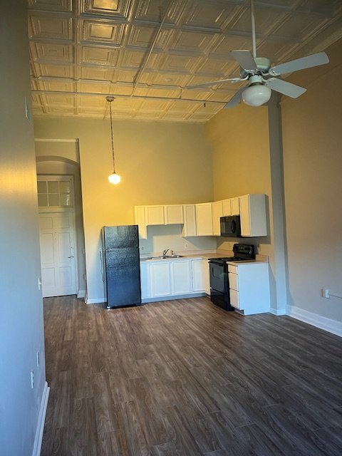 Foto del edificio - 316 W Walnut St