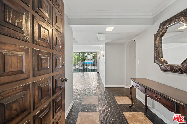 Foto del edificio - 10535 Wilshire Blvd