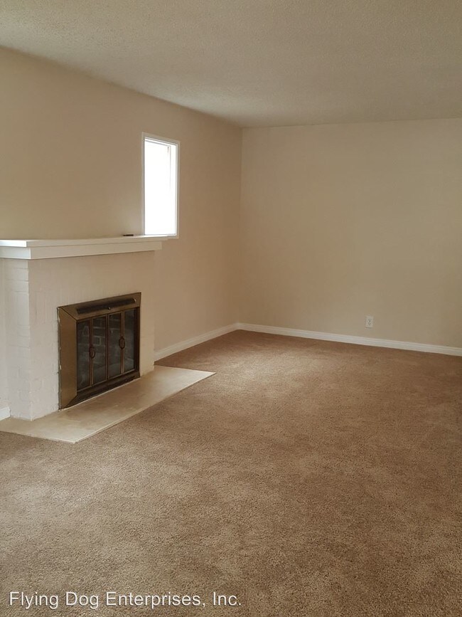 Building Photo - 2 br, 1.5 bath House - 7885 La Mesa Blvd