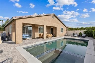 Foto del edificio - 82771 Longfellow Ct