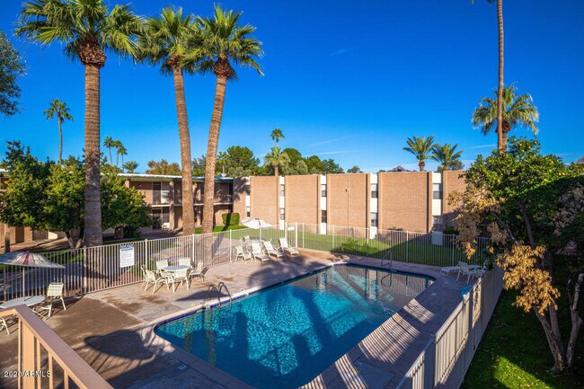 Building Photo - 3737 E Turney Ave