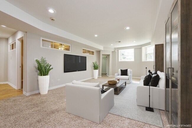 Foto del edificio - 1228 W Glenlake Ave