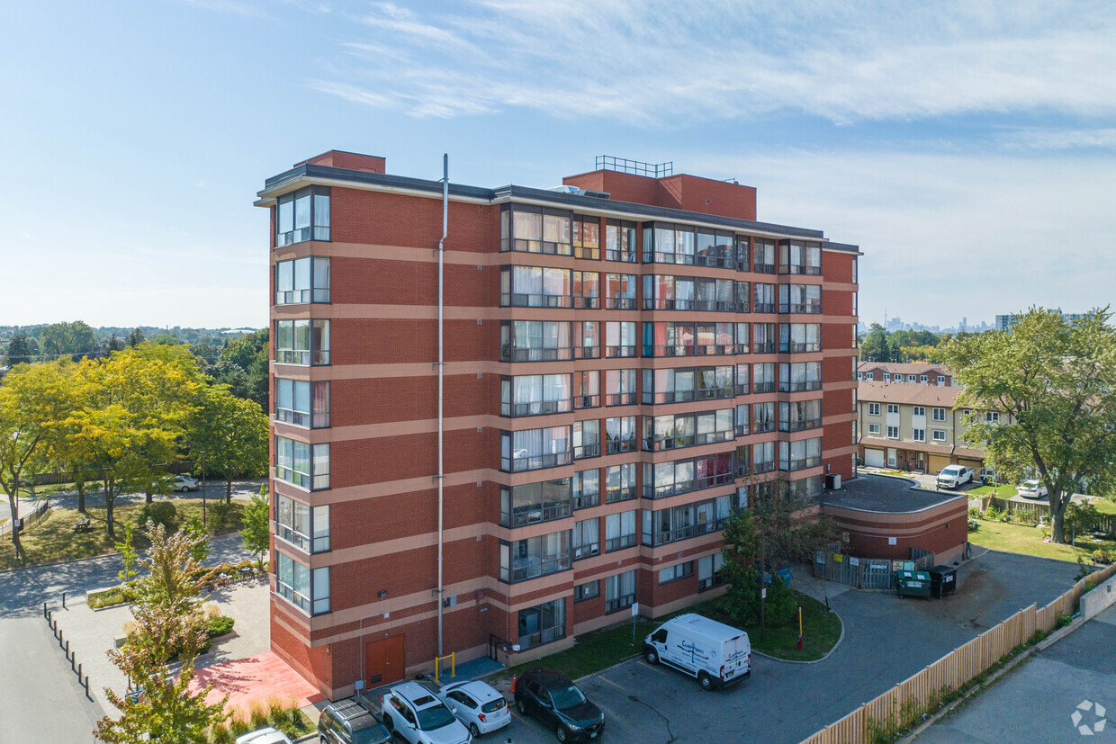 Building Photo - Gus Harris Place