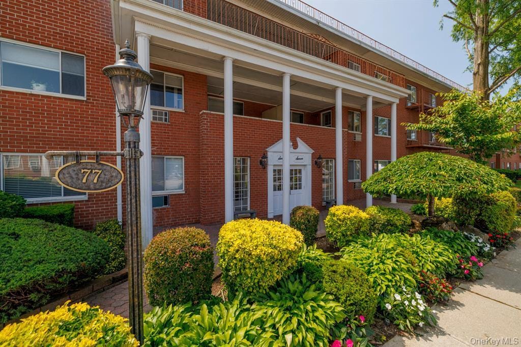 Building Photo - 77 S Park Ave