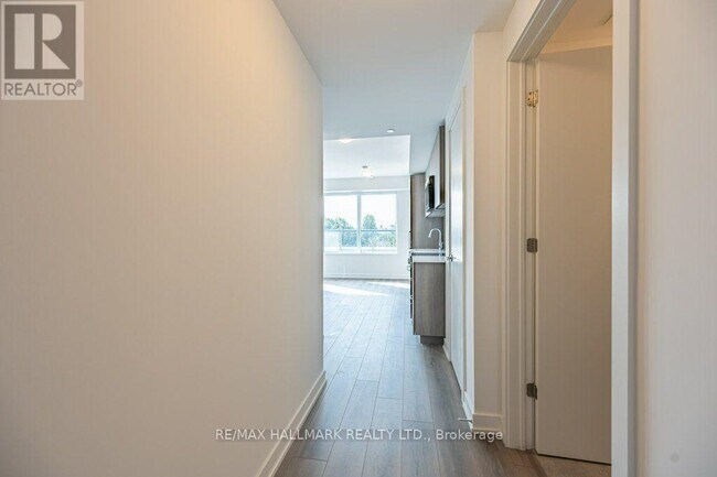 Photo du bâtiment - 7447 Kingston Rd
