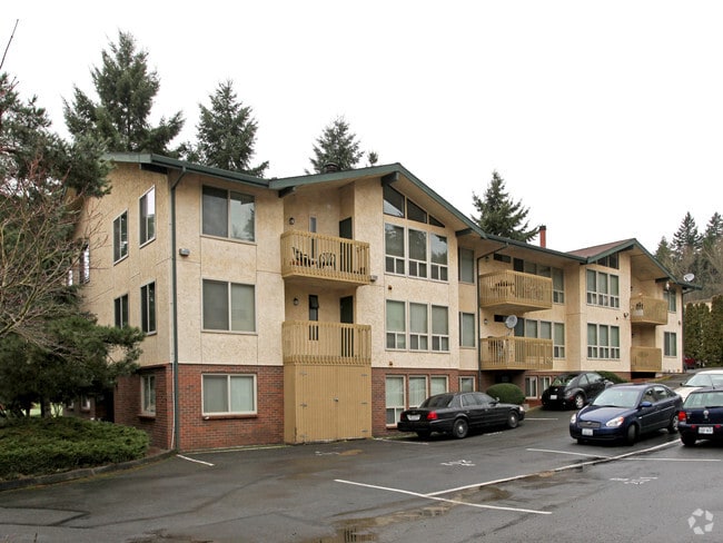 Building Photo - Quiet Family-Friendly Living In Downtown R...