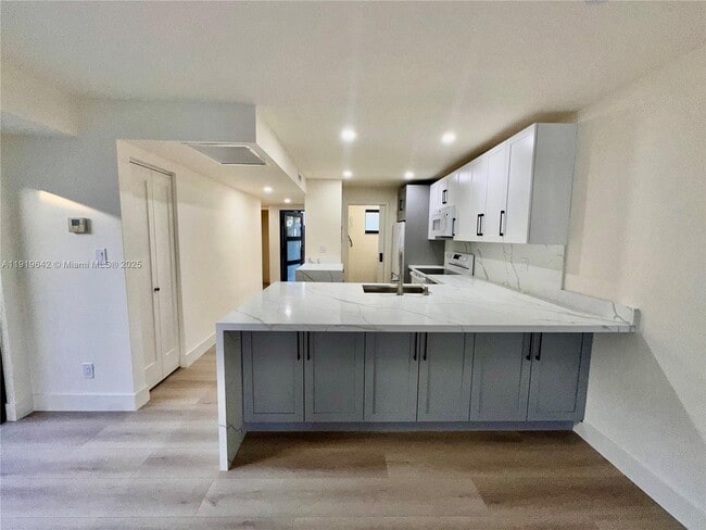 Foto del edificio - 11279 NW 15th Ct