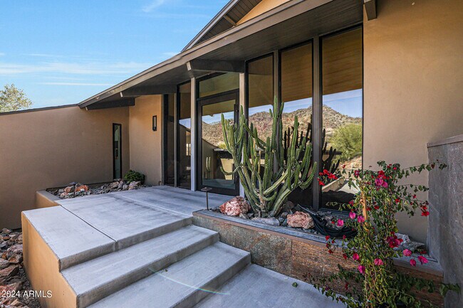 Foto del edificio - 4139 E Sandy Mountain Rd