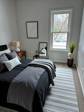 Building Photo - 2340 E 90th St