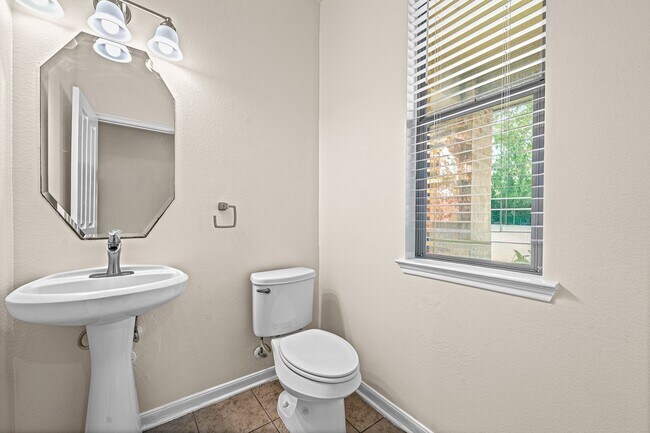 Building Photo - 15623 Harris Canyon Ln