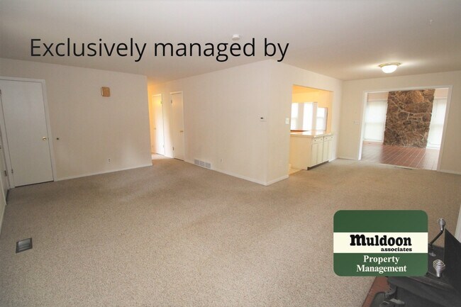 Foto del edificio - 3026 Drakestone Dr