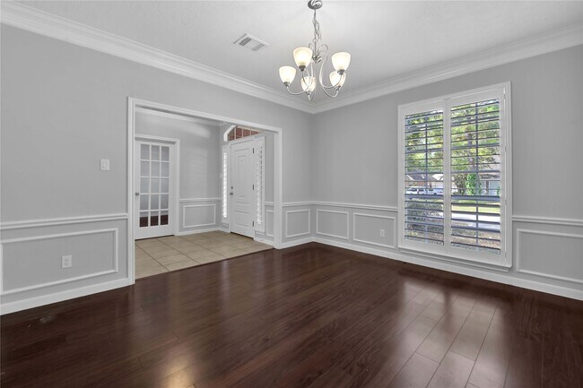 Foto del edificio - 4422 Brook Shadow Dr