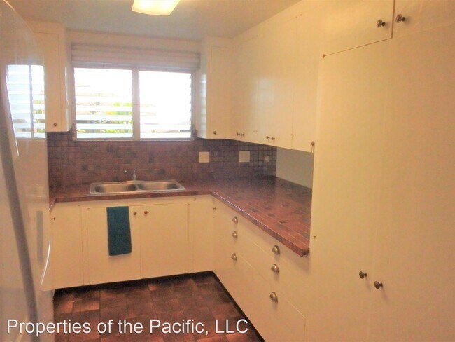 Building Photo - 2 br, 1 bath House - 2067B Kilakila Drive