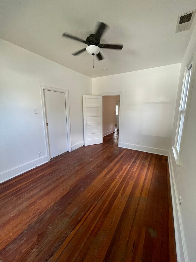 Building Photo - 108 Althaus Ave