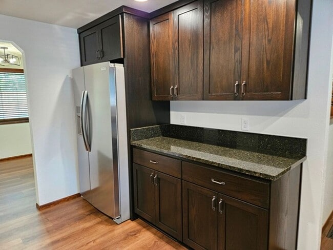 Building Photo - 3Bd/2Ba Single Story Home-For Viewing!
