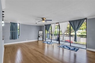 Building Photo - 105 Lake Emerald Dr
