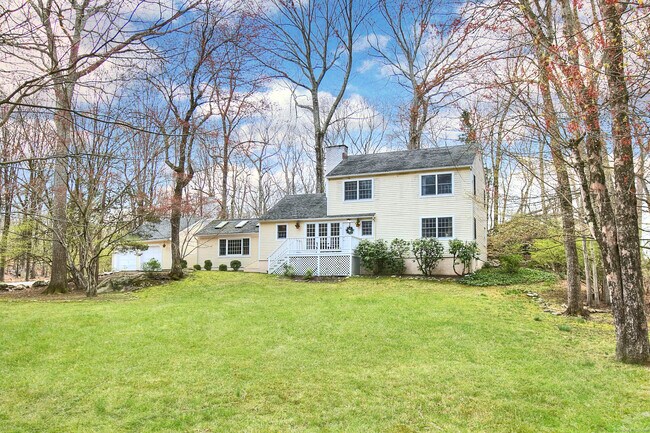 Building Photo - 1 Graystone Ln