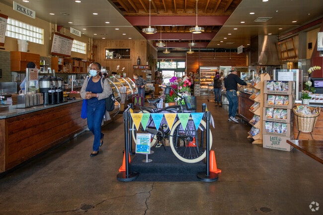 Whether you need groceries or a freshly prepared meal, the El Cerrito Natural Grocery is great.