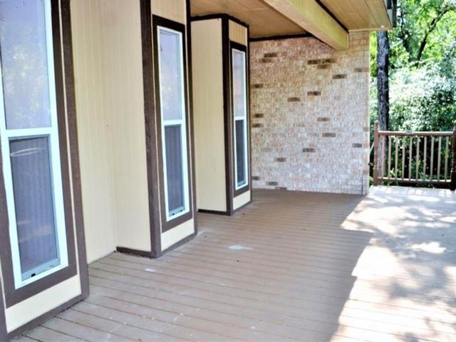 Building Photo - 1733 Parkridge Terrace