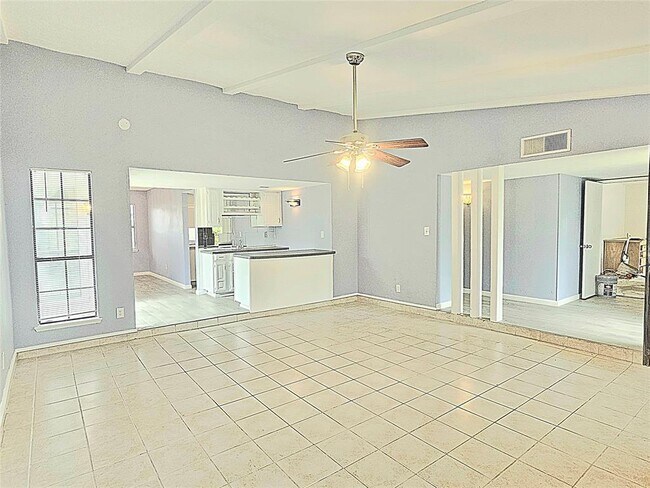 Building Photo - 16827 Kilwinning Dr