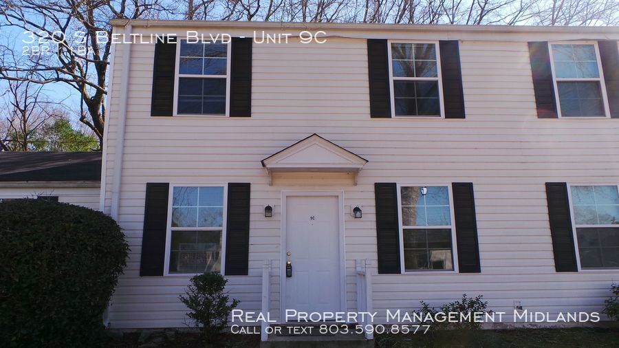 Primary Photo - Woodland Terrace Townhouse!