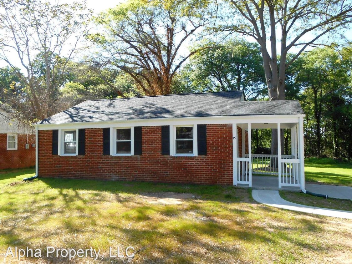 Primary Photo - 2 br, 1 bath House - 19 Ridgeway Drive