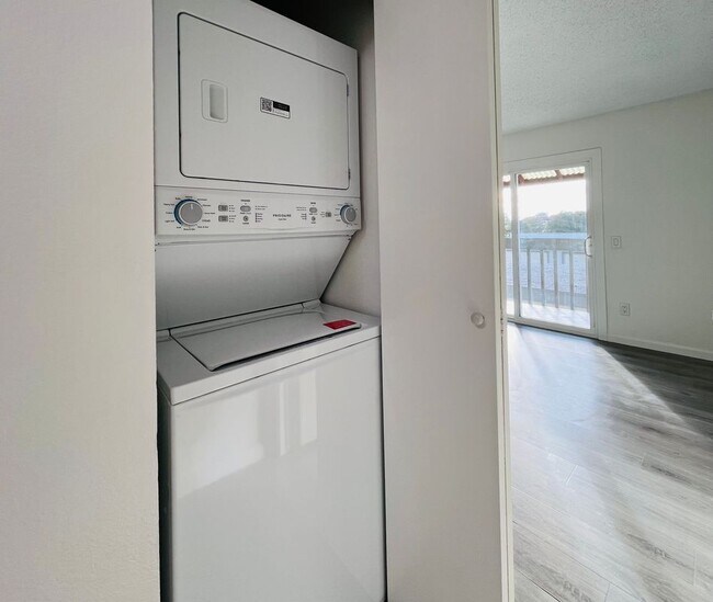 Foto del edificio - 21321 Norwalk Blvd