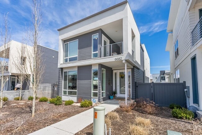 Photo - 6682 Serviceberry Dr House