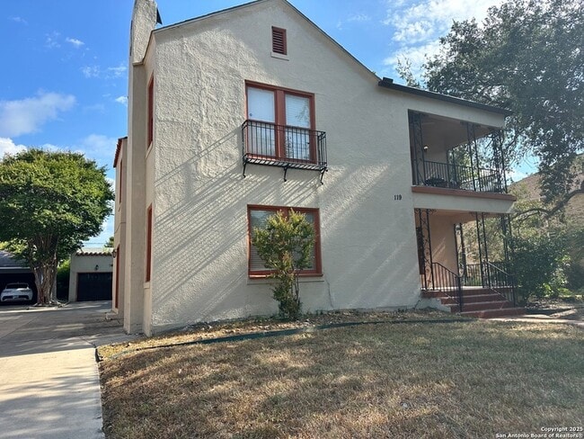 Building Photo - 119 E Ridgewood Ct
