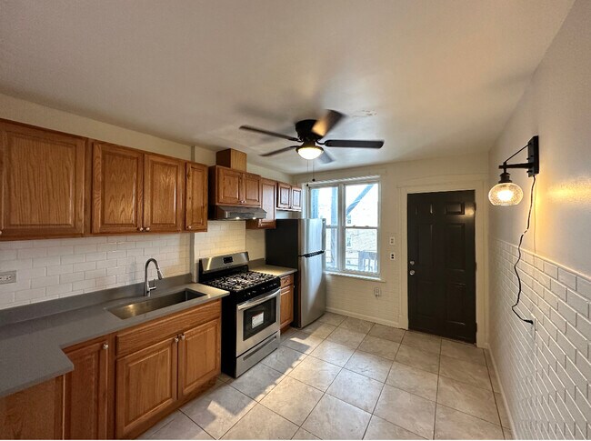 Foto del edificio - 4009 N Elston Ave