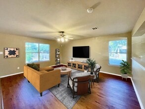 Building Photo - 145 Pinto Pl