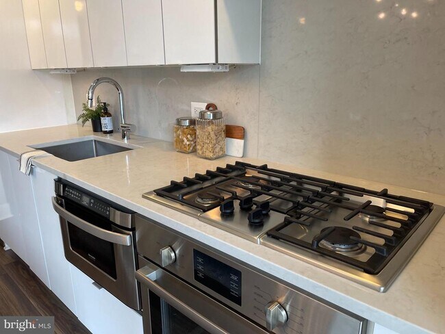 Foto del edificio - 1311 13th St NW