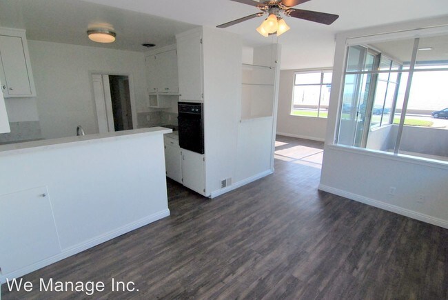 Building Photo - 5325 E Ocean Blvd