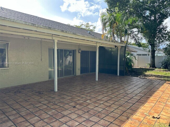 Foto del edificio - 20605 NE 9th Ct