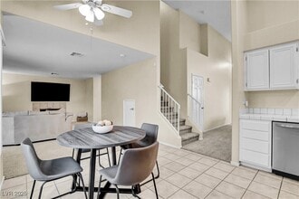 Building Photo - 9309 Mountain Rise Ave