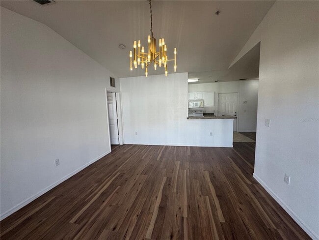 Foto del edificio - 5550 E Michigan St