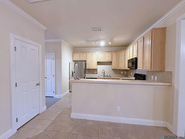 Building Photo - 809 Summer Breeze Dr