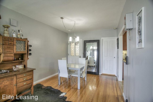 Building Photo - 2 br, 1 bath Apartment - 249 Rose Street