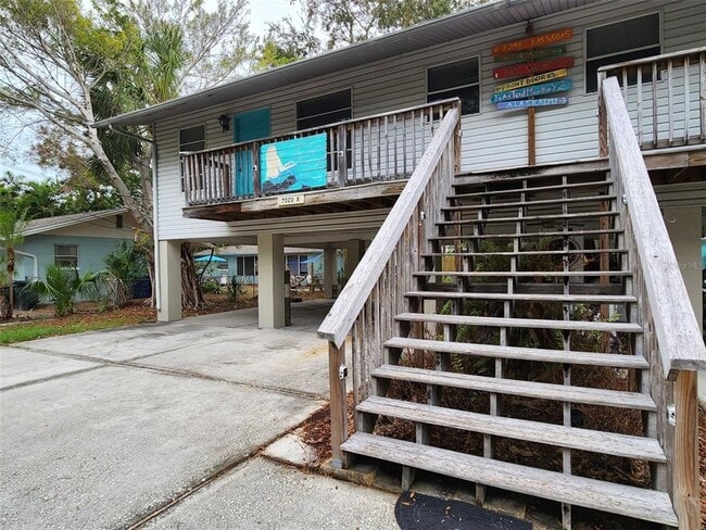 Building Photo - 7020 Hibiscus Ave S
