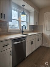 Building Photo - 17 Shoreham Terrace