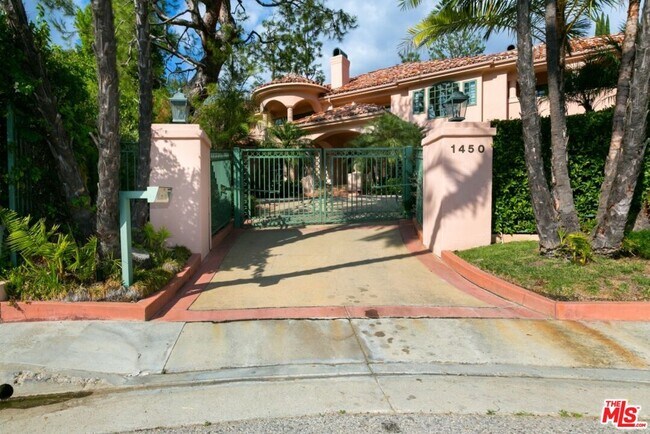 Foto del edificio - 1450 Cuesta Linda Dr
