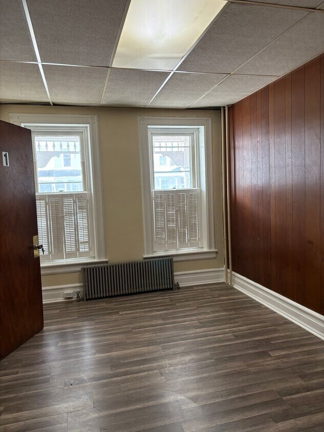 Foto principal - 1233 W Chew St