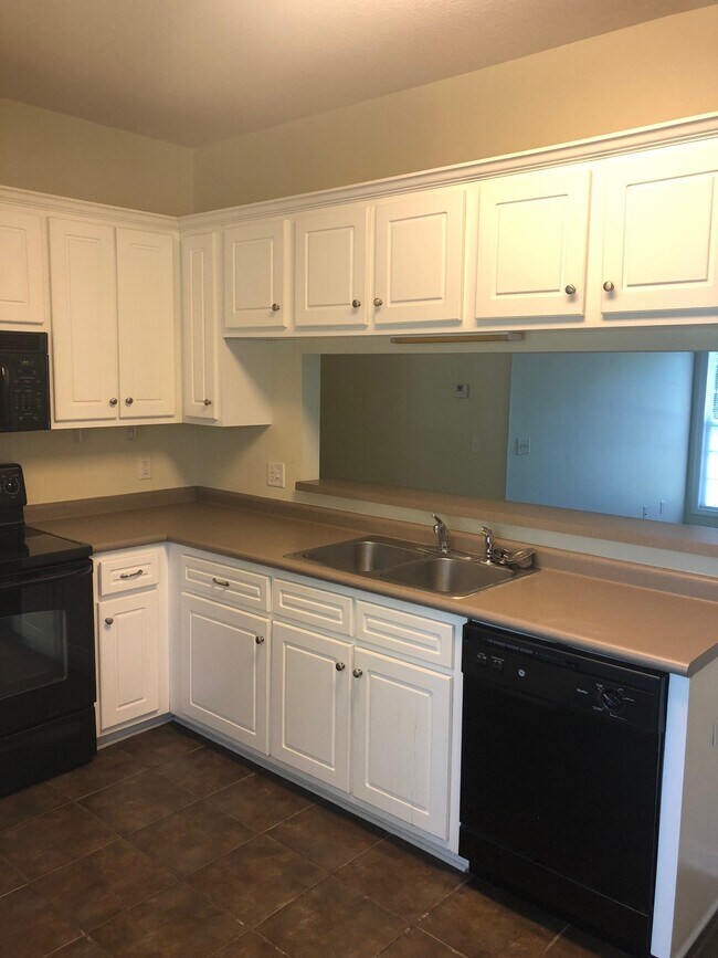 Building Photo - 1117A Southbend Dr