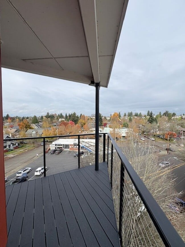 Interior Photo - Koz on Sandy