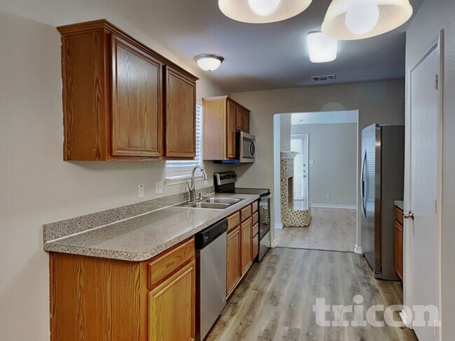 Building Photo - 5718 Magnum Dr