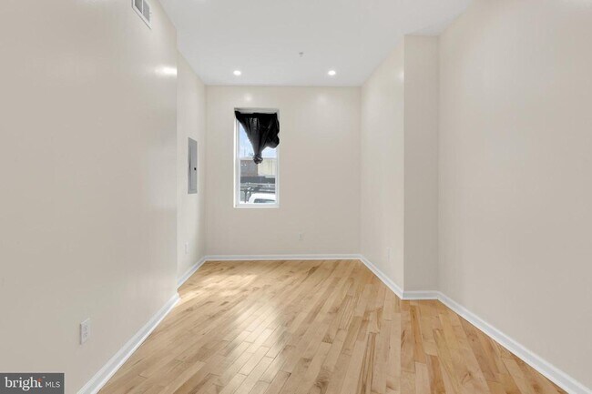 Building Photo - 2602 Frankford Ave
