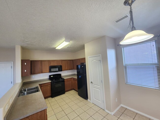 Building Photo - Cabezon - 4 Bedroom Home in Rio Rancho-Ref...